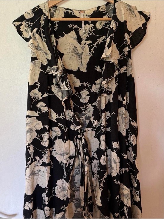 Free People Dresses & Skirts - Free People Black and Cream Floral Ruffle Wrap Dress